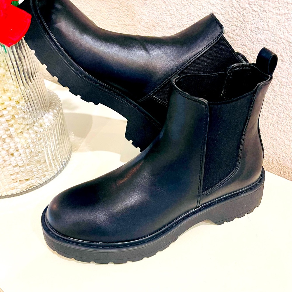Womens Black Primark Boots US Size 6
